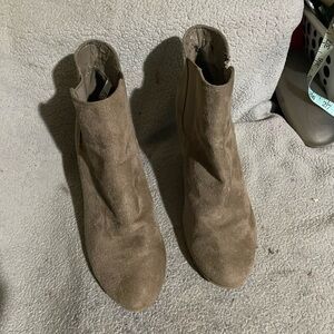 Women's Tan Ankle Boots